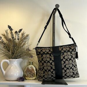 Coach monogram adjustable strap crossbofu